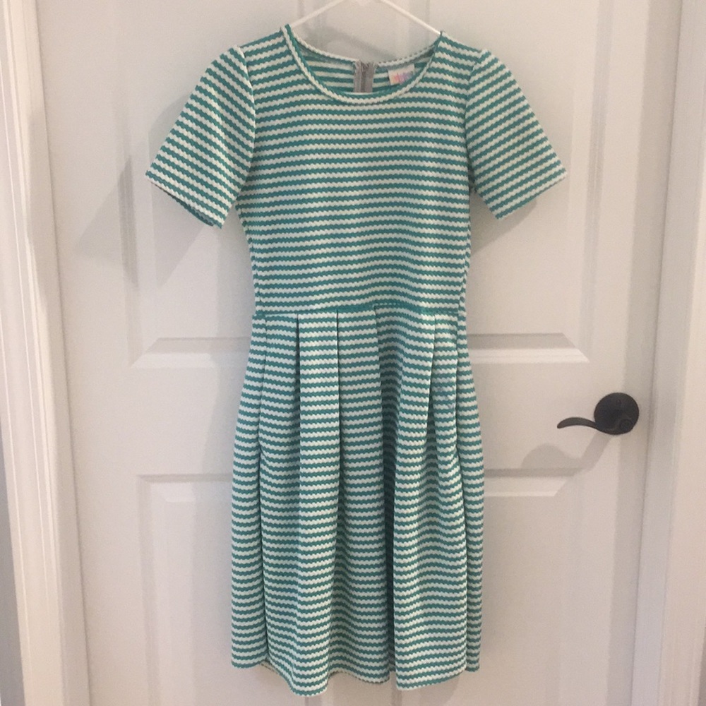 LuLaRoe Amelia sz small, like-new!